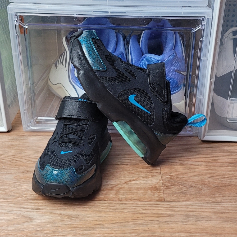 Nike Kids' Black and Teal Athletic Sneakers